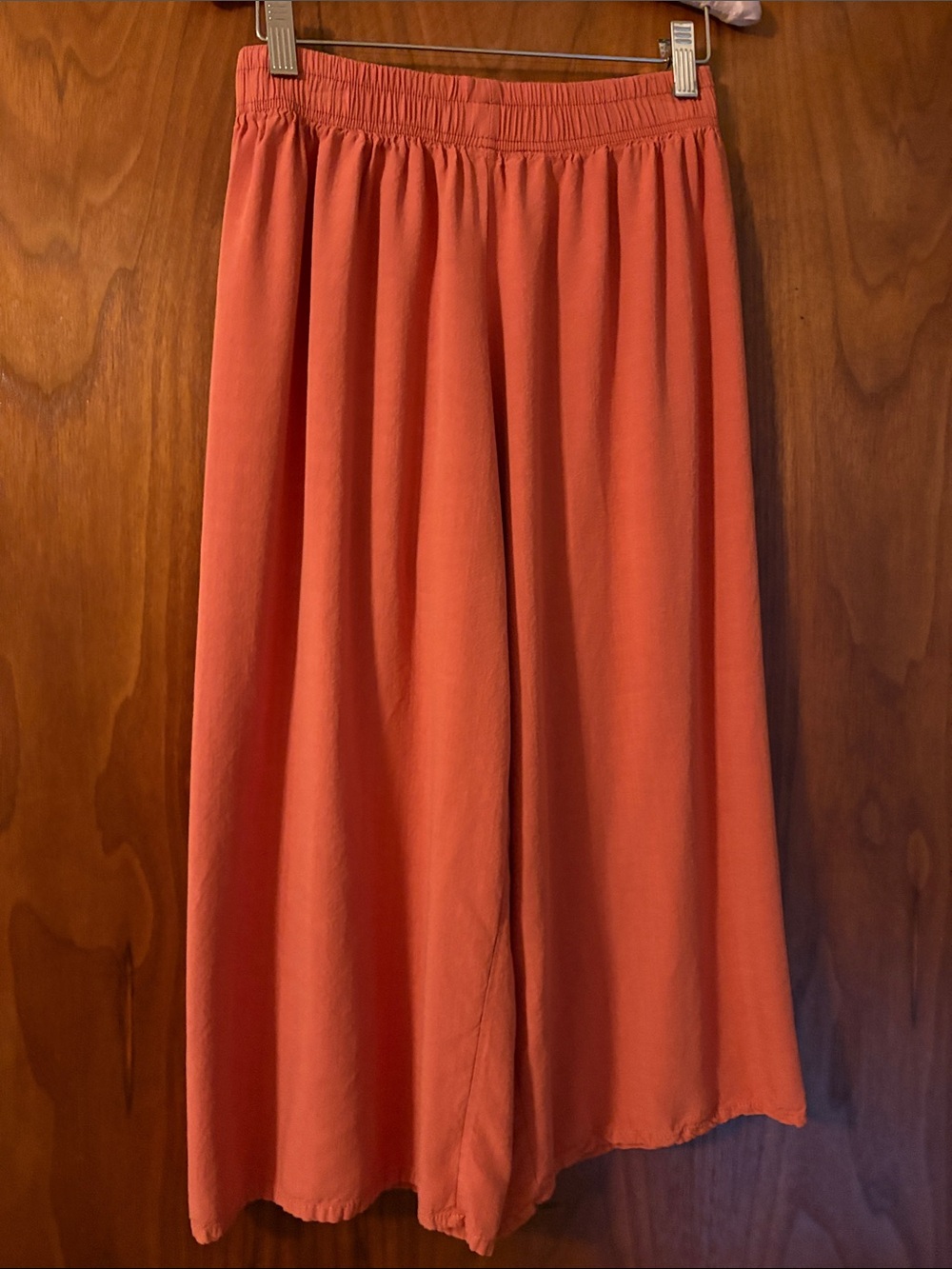 Flowy Elastic-Waist Coral Women's Wide Leg short pants